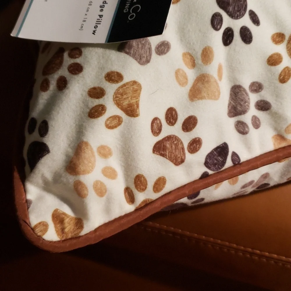 Kenwood & Co. Reversible Knife Edge Pillow For Pets 💕